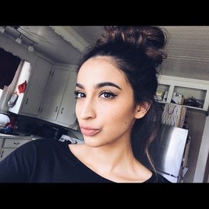 Meet your Posher, Lisa